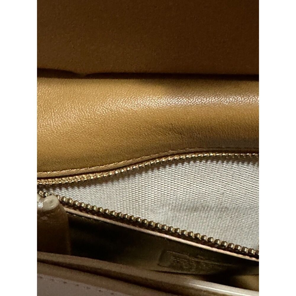 Coach 2021 Willis Top Handle 18 - Chalk - Picture 5 of 8